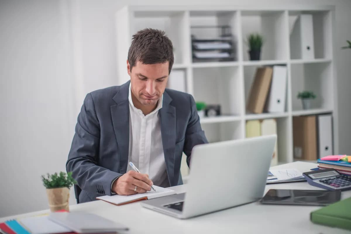 O que considerar ao criar um código de ética e conduta para pequenas empresas?